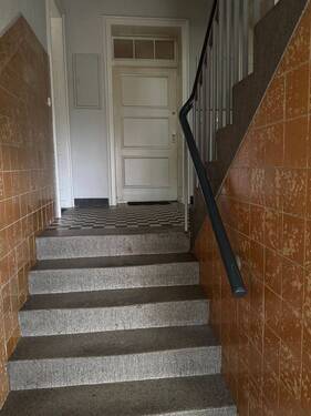 Treppenhaus - Etagenwohnung mit 56,60 m² in Essen zur Miete