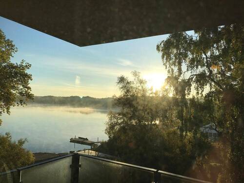 Blick vom Balkon auf dieTrave - Heimathafen Schlutup - Wohnen mit direktem Blick auf die Trave