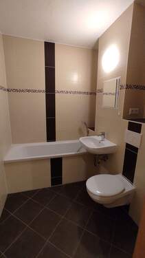 modernes Bad - Fertig zum Einzug! 3-R.-WE im Erdgeschoss in Weißwasser!