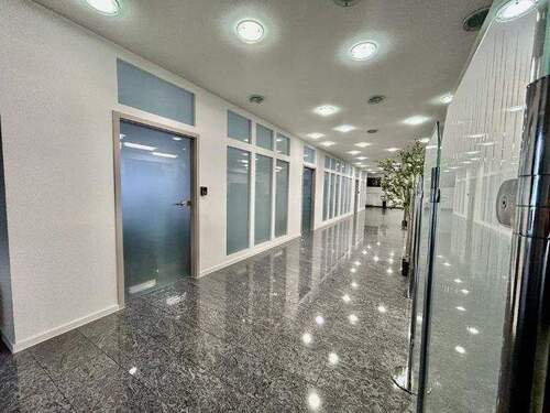 Einzelbüros 1-5 Zugang - Büro in Leverkusen