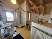 Masterbad im Dachgeschoss mit Dusche und... - 