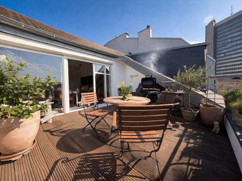 Gemütliche Dachterrasse mit Grill und Pflanzen - Etagenwohnung mit 90,00 m&sup2; in Bonn zum Kaufen