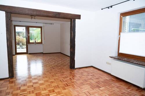 Anliegerwohnung - 