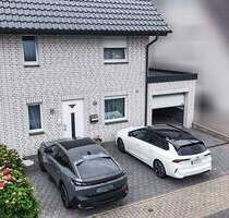 Gepflegte Doppelhaushälfte mit Einliegerwohnung, Garten & Garage in Bielefeld-Heepen