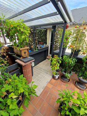 Wintergarten - Schönes Einfamilienhaus mit Garage und Balkon, in idyllischer Lage auf Niederwerth
