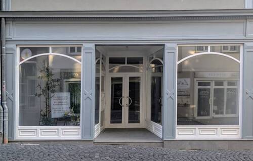 Ladenfront - Gewerbeobjekt (Büro, Produktion, Verkauf) zur Miete in Gotha