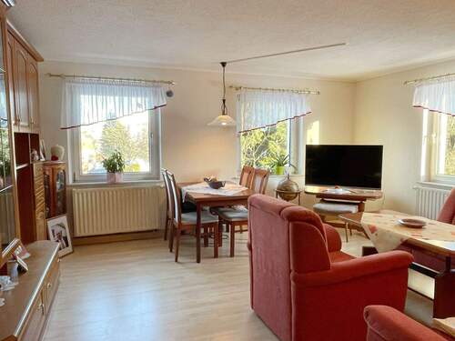 Wohnen im OG (1) - Einfamilienhaus mit 74,70 m&sup2; in Ringenhain zum Kaufen