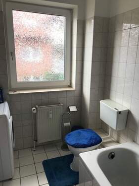 das Bad mit Wanne zum Entspannen - 