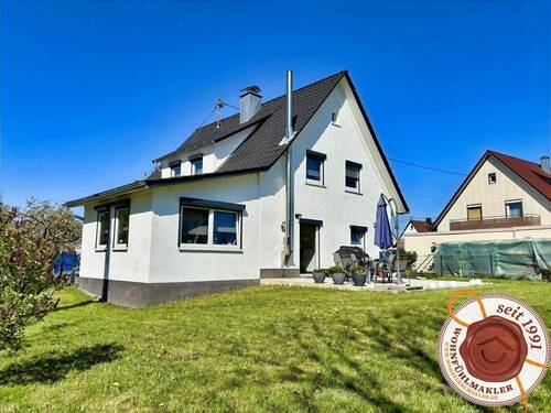 Aussenansicht - Perfektes Familienhaus mit Charme, Komfort und Potenzial in Weilstetten!