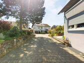 Auffahrt - 6 Zimmer Einfamilienhaus in Korntal-Münchingen