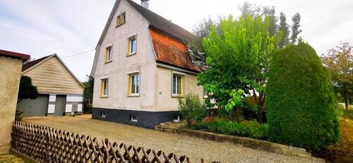 Haupthaus inkl. Hofeinfahrt - Charmantes Einfamilienhaus in ruhigem Wohngebiet zu verkaufen