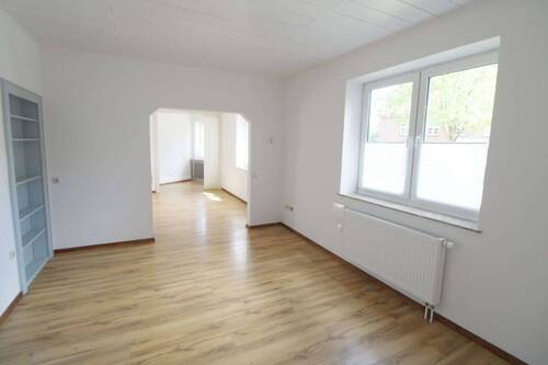 großes Wohn- Esszimmer - 