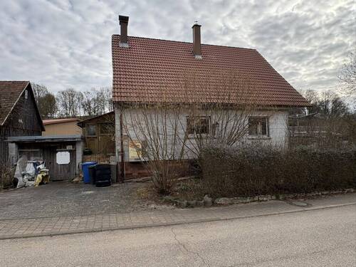 Hausansicht - 6 Zimmer Einfamilienhaus in Niederstetten