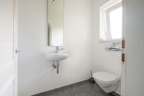 Gäste-WC EG - aktuell - 