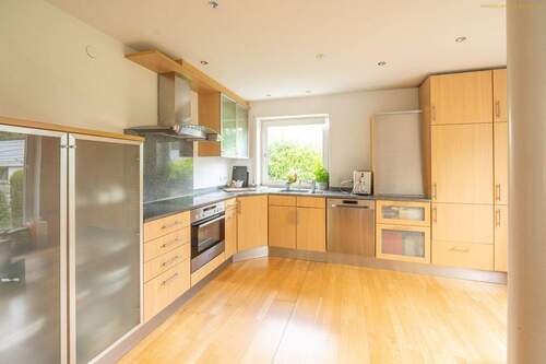 Küche - aktuell - 8 Zimmer Einfamilienhaus zum Kaufen in Ravensburg