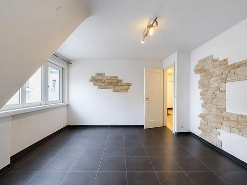 Wohnzimmer - 3 Zimmer Etagenwohnung in Stuttgart