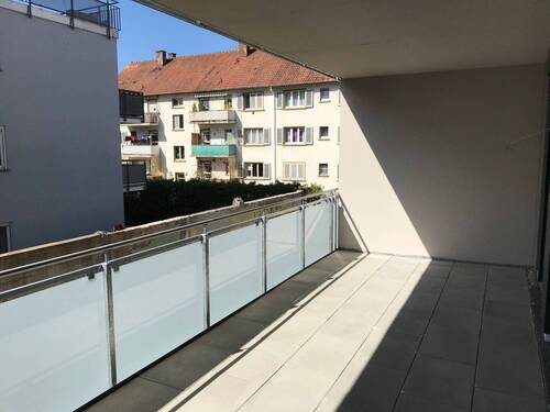 Moderner Balkon mit Ausblick - 2 Zimmer Etagenwohnung zur Miete in Lörrach