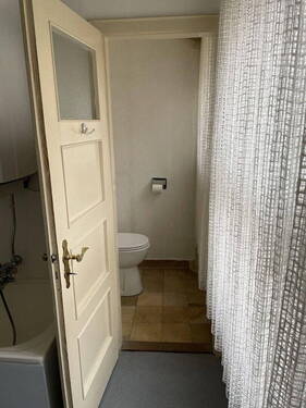 EG WC - 