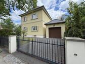 Seitenansicht - 4 Zimmer Einfamilienhaus zum Kaufen in Berlin
