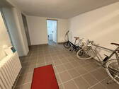 Flur im Keller - 