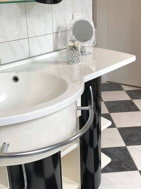 Waschbecken mit Deko - 