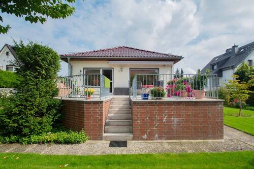 IVN präsentiert: - Modernisierter Bungalow in Traumlage von Berlin