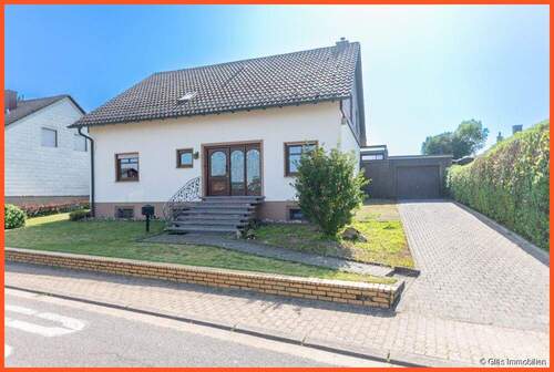 Freistendes Einfamilienhaus mit Garage - Exklusives Wohnen in Berus - Charmantes Einfamilienhaus mit Garage in idyllischer Sonnenlage