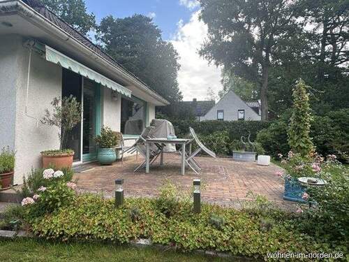 Terrasse - Hamburg Rissen: Gepflegter Bungalow mit schönem Grundstück in attraktiver Lage Ausbaureserve