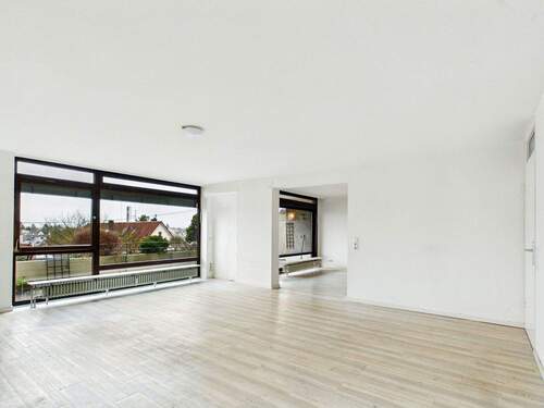 Wohnzimmer - 4 Zimmer Etagenwohnung in Korntal-Münchingen