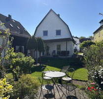 Charmantes Einfamilienhaus - 325.000,00&nbsp;EUR Kaufpreis, ca.&nbsp; 124,00&nbsp;m&sup2;&nbsp;Wohnfl&auml;che in Sulzbach-Rosenberg (PLZ: 92237)