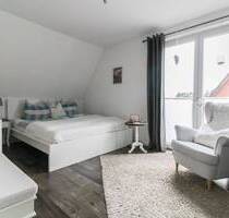 Top modernisiert in Laggenbeck: Doppelhaushälfte mit Wintergarten, Sauna & großer Doppelgarage - Ibbenbüren