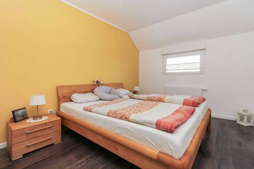 Schlafzimmer II DG - 