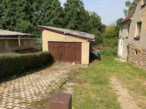 Garage - 7 Zimmer Einfamilienhaus zum Kaufen in Droyßig