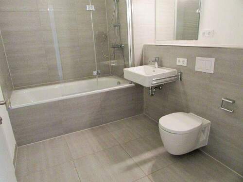 Badezimmer - 2 Zimmer Etagenwohnung in Wolfsburg