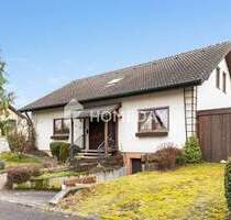 Ein Zuhause mit Garten, Garage und Charakter für Ihre Zukunft in gewachsener Lage von Gundelsheim