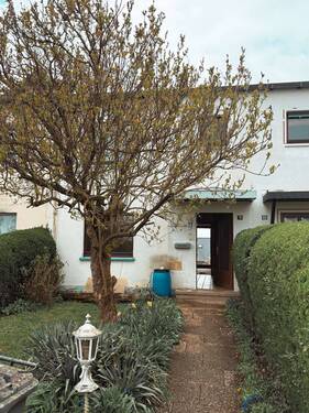 Hausansicht - 4 Zimmer Reihenmittelhaus zum Kaufen in Koblenz