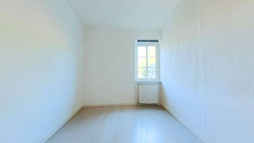 1. OG Wohnung Kinderzimmer - 
