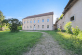 Hof Ansicht Gutshaus - 9 Zimmer Mehrfamilienhaus, Wohnhaus zum Kaufen in Zeitz