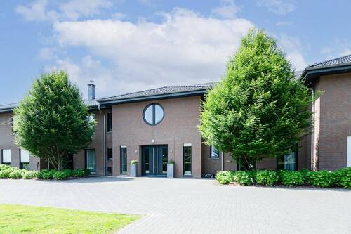WWW.BOUWENS.DE - 8 Zimmer Reihenmittelhaus zum Kaufen in Selfkant / Süsterseel