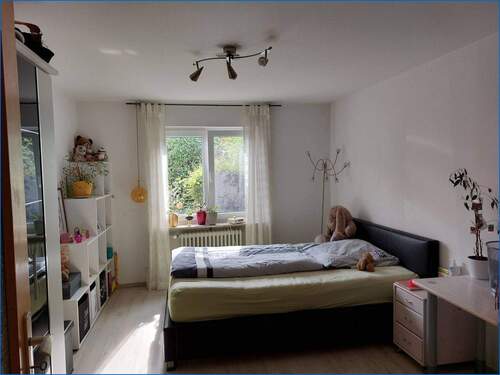 Schlafzimmer-2 EG - 