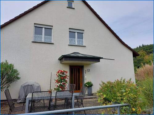 Hauseingang Ostseite - Mehrfamilienhaus, Wohnhaus mit 150,00 m² in Gailingen am Hochrhein zum Kaufen