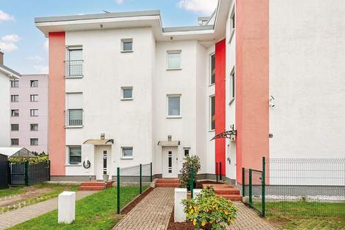 Hausansicht - Reihenmittelhaus naturnah nähe Altglienicker Aue