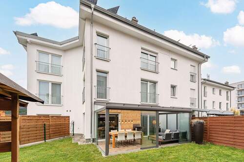 Hinterhausansicht - 5 Zimmer Reihenmittelhaus zum Kaufen in Berlin