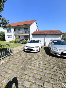 Frontansicht - 7 Zimmer Mehrfamilienhaus, Wohnhaus zum Kaufen in Waiblingen