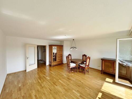 Wohnzimmer - 4 Zimmer Etagenwohnung in Lübeck