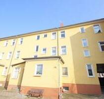 AnKaSa GmbH*Familienwohnung mit*4 Zimmer*2 Bäder*2xDusche*Badewanne*großer Garten*Stellplatz mgl. - Lützen