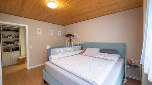 Schlafzimmer EG (Wohnung 2) - 