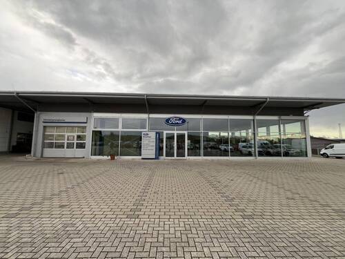 Frontansicht Ford - Halle zum Kaufen in Hildburghausen