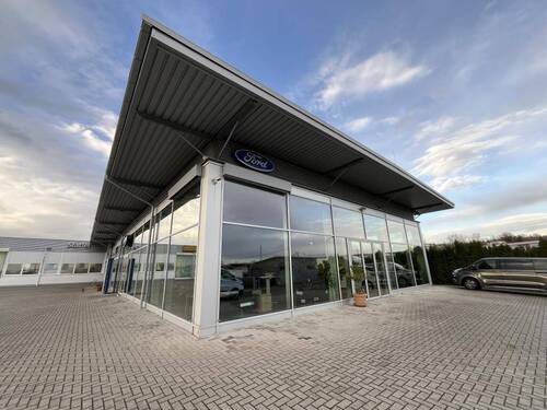 Seitenansicht Ford - Halle in Hildburghausen zum Kaufen