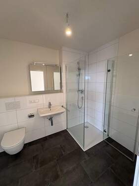 Bad - 3 Zimmer Etagenwohnung zur Miete in Dornstadt